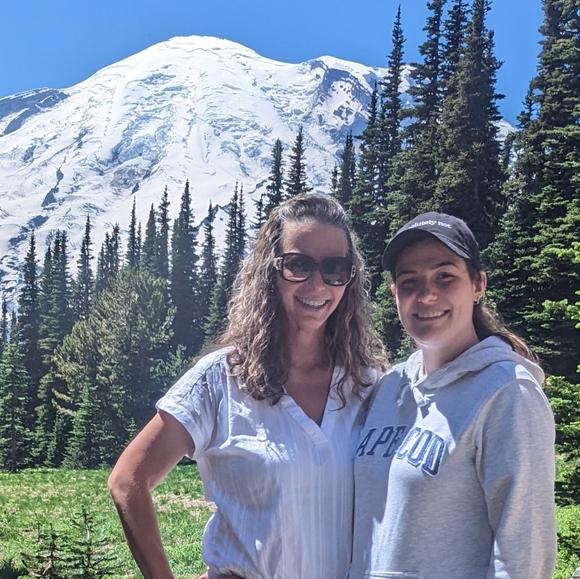 Meet the Posher - Picture 4 of 8